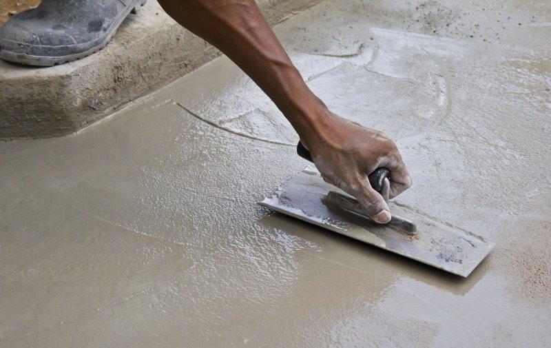 betonová podlaha ve skladu
